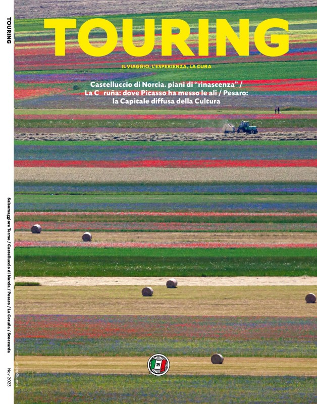 Touring Magazine - Novembre 2023 - Castelluccio di Norcia - Cover